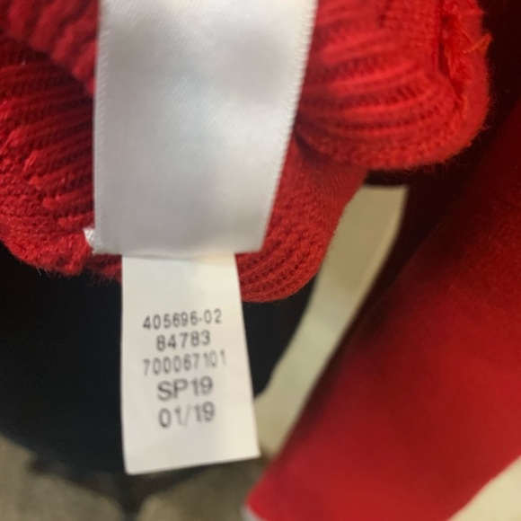 Athleta North Point Sweater with thumb holes, size medium. - Picture 7 of 7